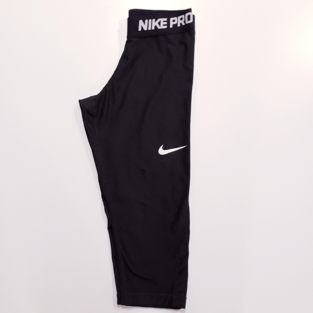 Nike Pro Dri-FIT Black Capri Leggins Big Girls M